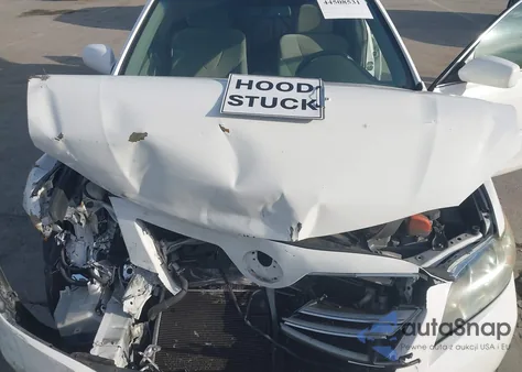 2008 Toyota Camry Hybrid z USA, uszkodzony, nr VIN 4T1BB46KX8U049631